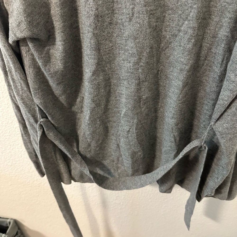 LOFT Sweater - Picture 2 of 7